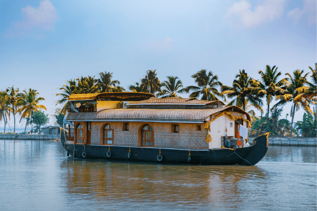 Best Places to Visit in South India-Alleppy