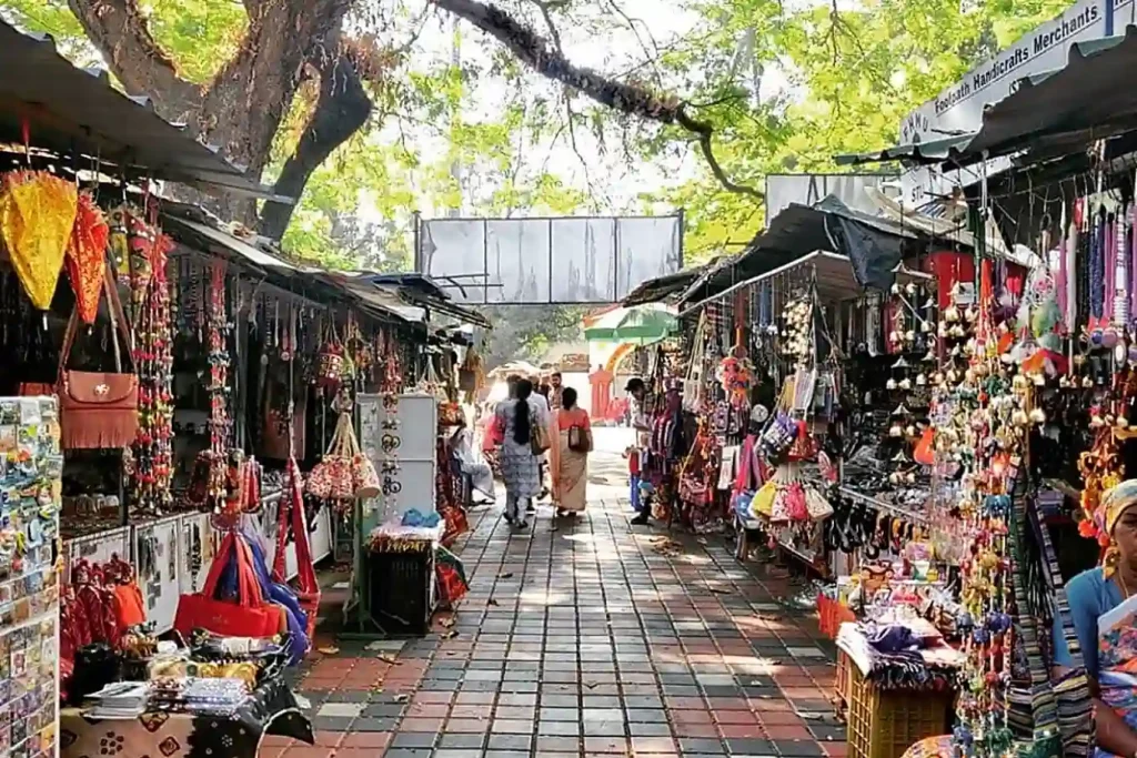 Things to Do in Fort Kochi-stree market